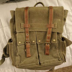 CargoIt Deacon Canvas Backpack - Military Green